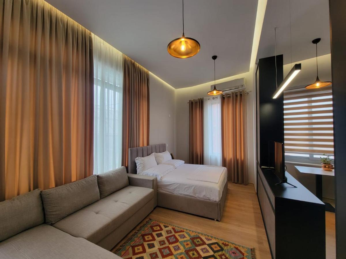 Berhami Studio Apartment Tirana Exterior foto