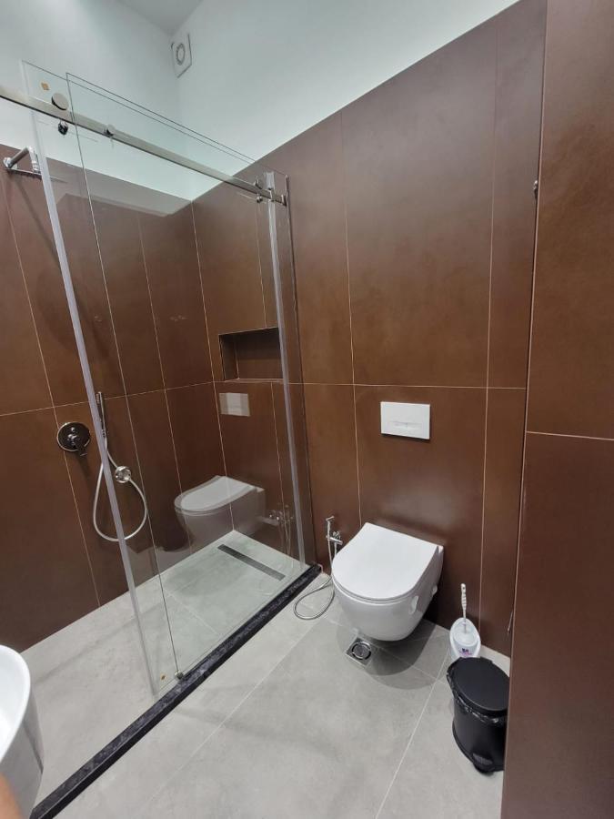 Berhami Studio Apartment Tirana Exterior foto